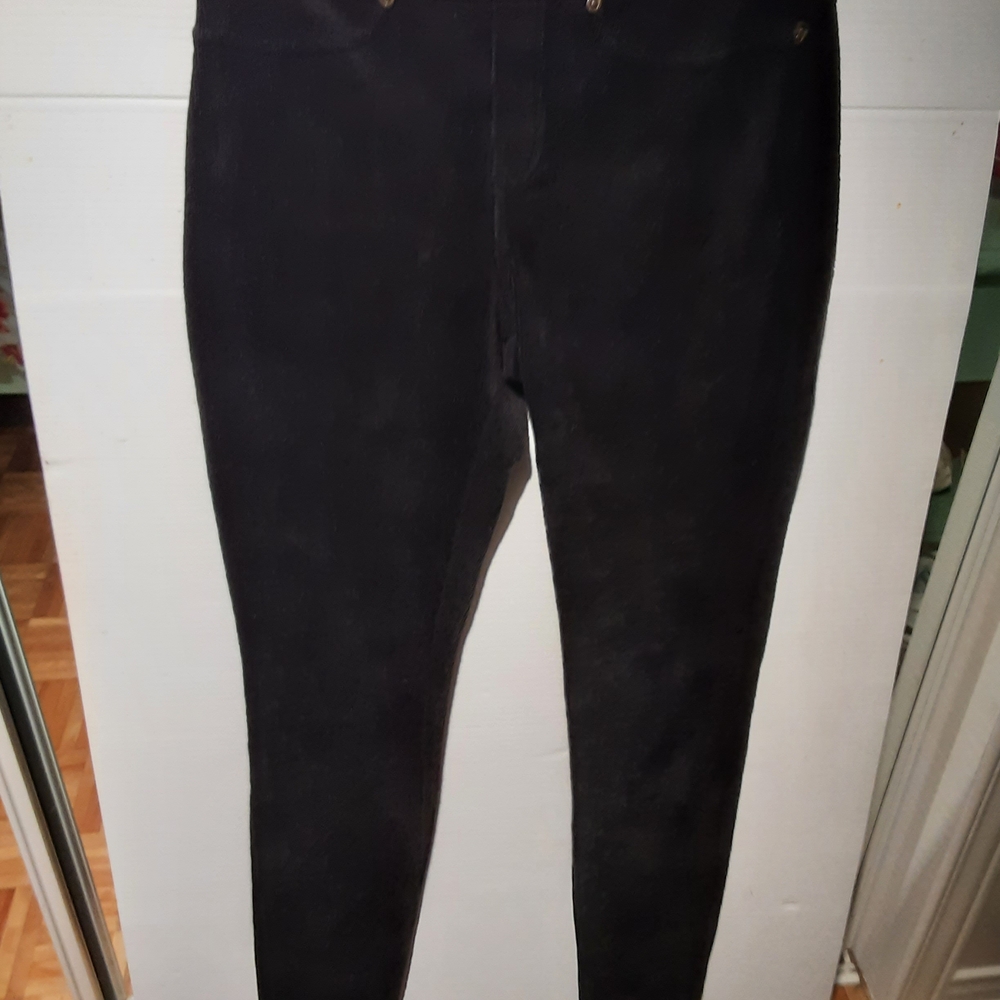 HUE Black Corduroy Pants